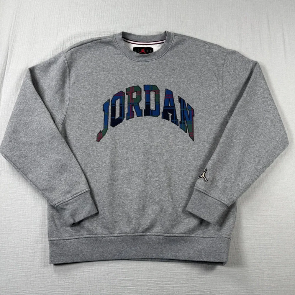 Jordan Mens‎ Plaid Logo Crewneck Sweatshirt Gray Medium Christmas Exclusive